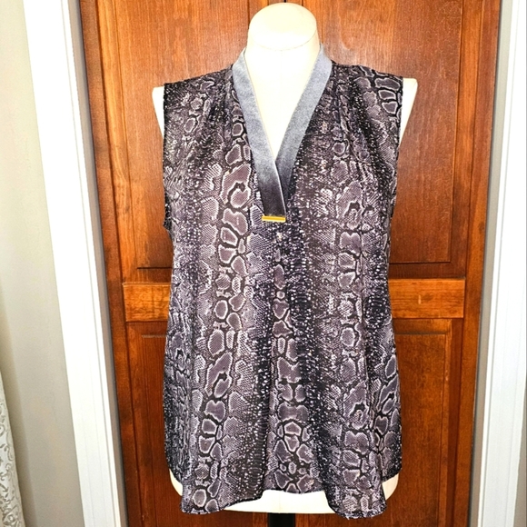Tahari Rosalyn Gray Sleeveless Blouse Snake Print Velvet Trim Women's Large - Picture 2 of 13